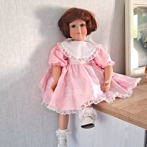 Mädchenpuppe brauner bob - brauner,